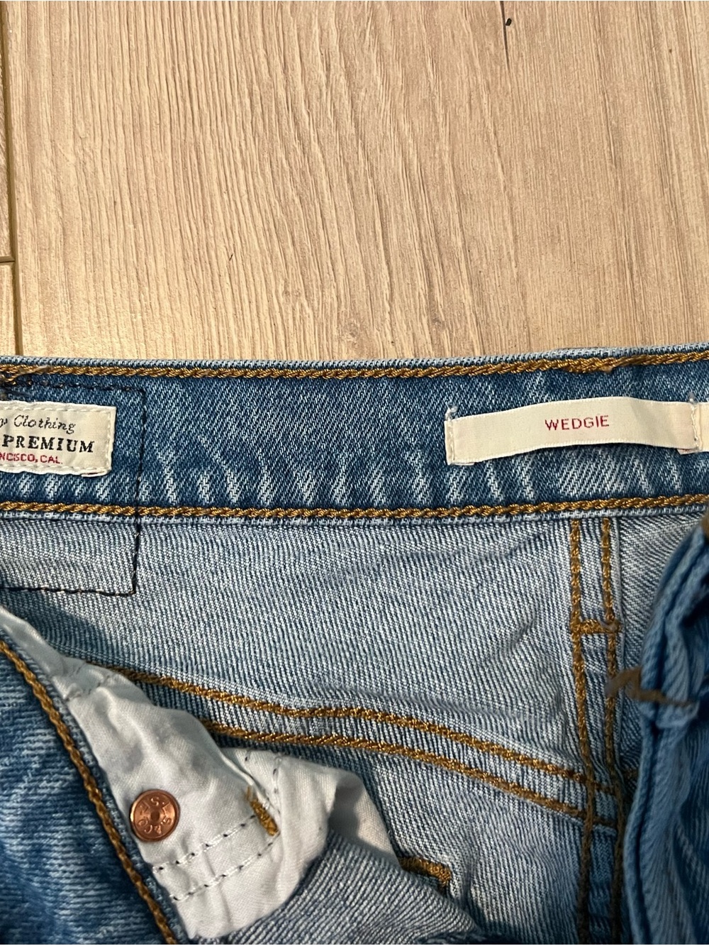 Levi's Light Blue Denim Skinny Jeans - Wedgie